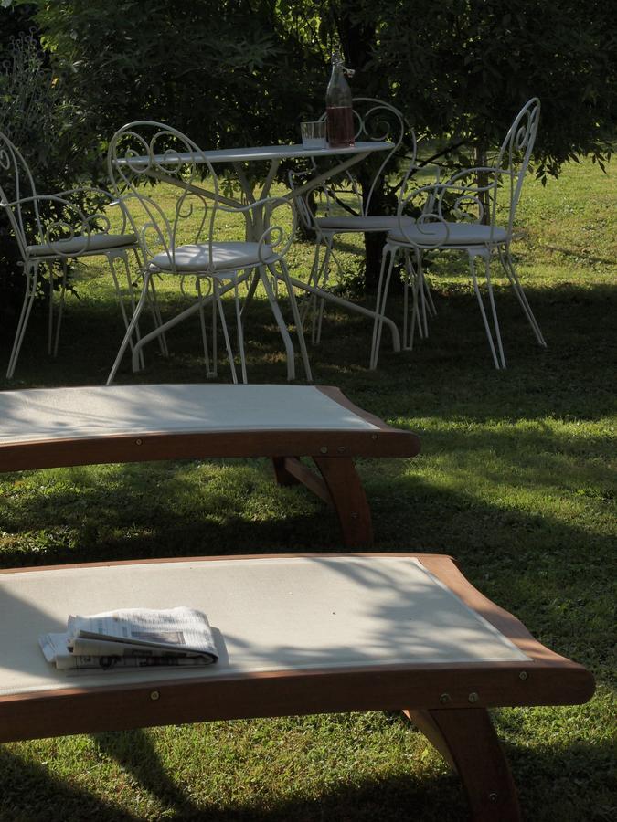 Les Jardins De Lily Hotel Saint-Léonard-de-Noblat Buitenkant foto