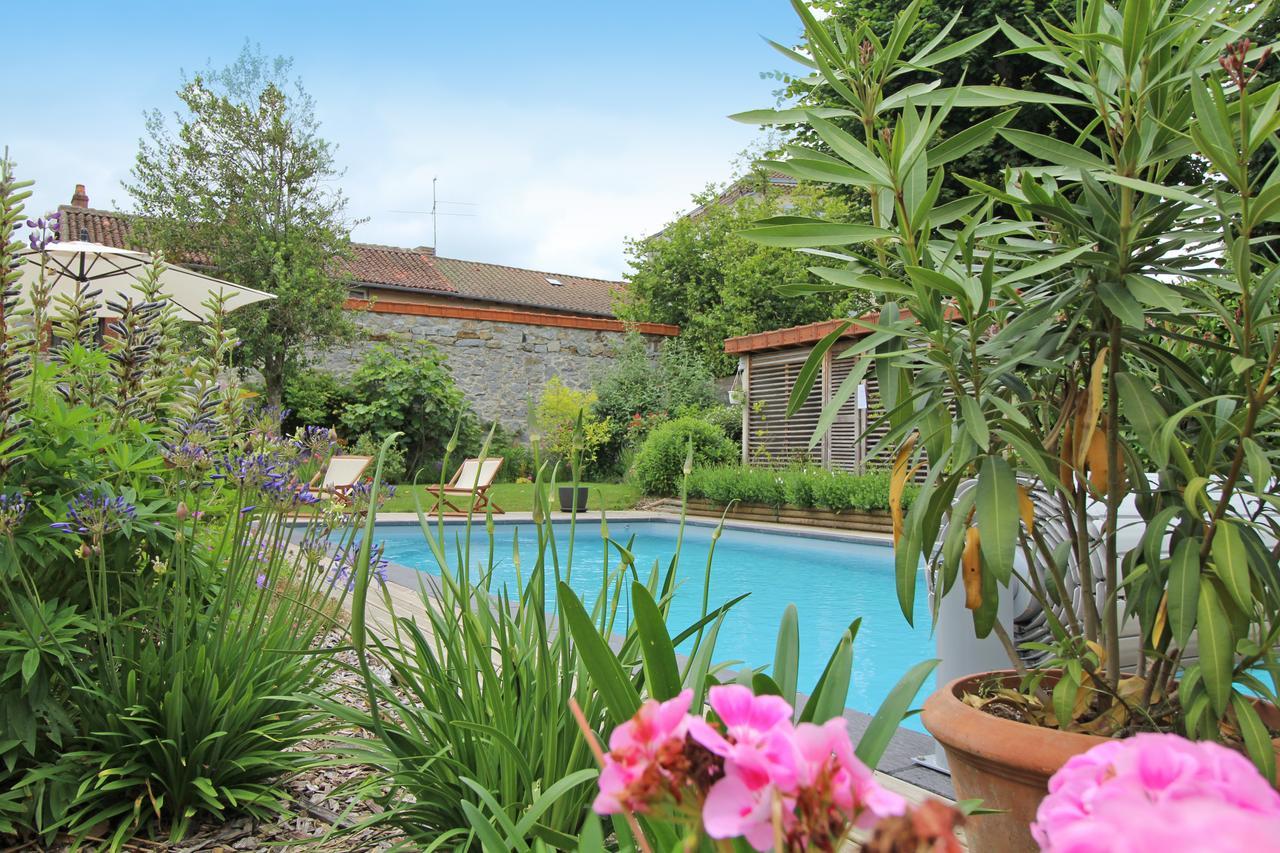 Les Jardins De Lily Hotel Saint-Léonard-de-Noblat Buitenkant foto